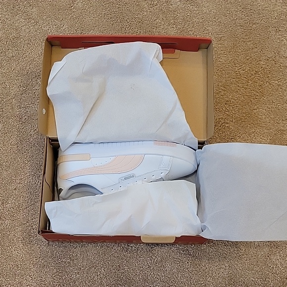 Puma Womens Jada Renew Sneakers - Picture 1 of 8